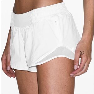 White hotty hot size 2 lululemon shorts
